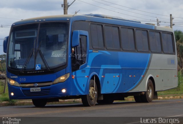 Vera Cruz Transporte e Turismo 010 na cidade de Araxá, Minas Gerais, Brasil, por Lucas Borges . Número da foto: #3105640.