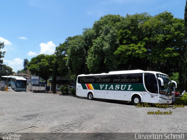 Viasul - Auto Viação Venâncio Aires 1550 na cidade de Lajeado, Rio Grande do Sul, Brasil, por Cleverton Schmitt. Número da foto: #3104843.