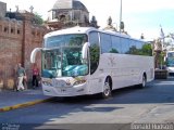Ônibus Particulares 3 na cidade de , por Donald Hudson. Número da foto: #:id.