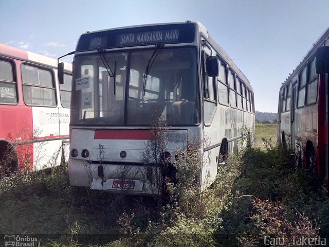 Sucata e Desmanches 4 1506 na cidade de Suzano, São Paulo, Brasil, por Caio  Takeda. Número da foto: #3129008.