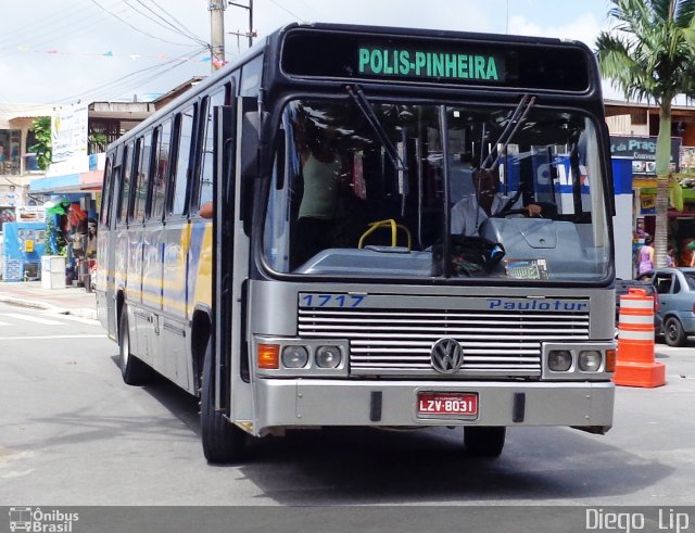 Paulotur Transporte e Turismo 1717 na cidade de Palhoça, Santa Catarina, Brasil, por Diego Lip. ID da foto: 3128484.