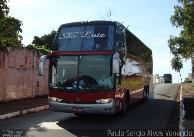 Expresso São Luiz 6880 na cidade de Cuiabá, Mato Grosso, Brasil, por Paulo Sergio Alves Venancio. ID da foto: 3129198.