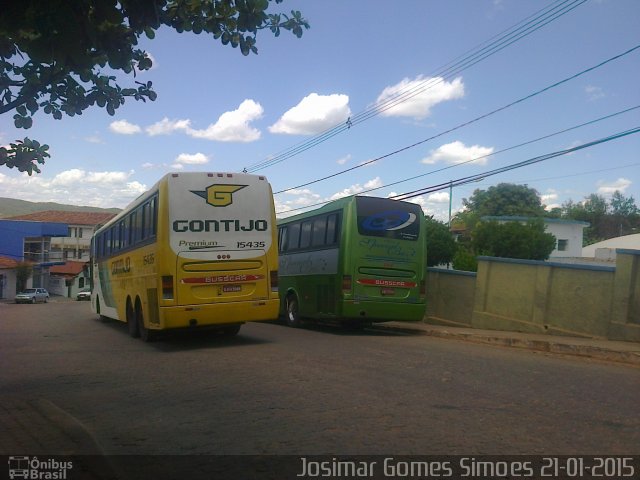 Empresa Gontijo de Transportes 15435 na cidade de Minas Novas, Minas Gerais, Brasil, por Josimar Gomes Simoes. ID da foto: 3130434.