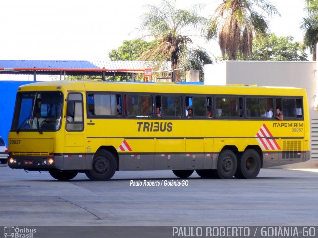 Viação Itapemirim 30057 na cidade de Goiânia, Goiás, Brasil, por Paulo Roberto de Morais Amorim. ID da foto: 3130639.