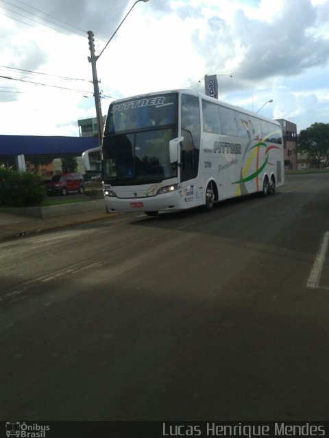 Transpittner Turismo 2700 na cidade de Guarapuava, Paraná, Brasil, por Lucas Henrique Mendes. Número da foto: #3132791.