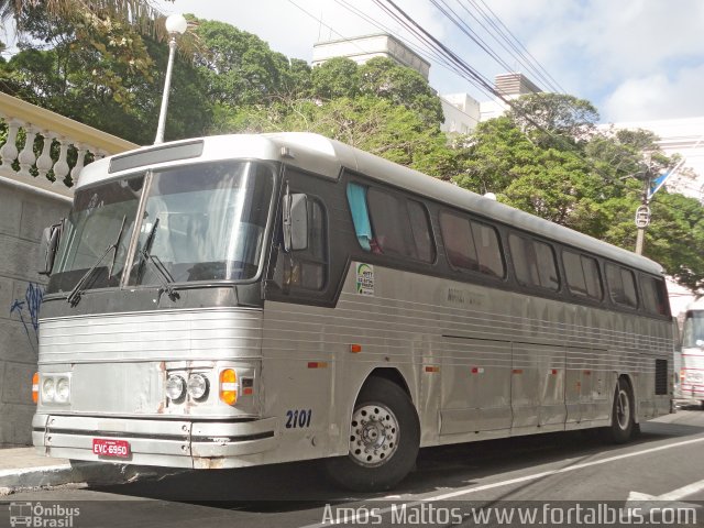 Ônibus Particulares 2101 na cidade de Fortaleza, Ceará, Brasil, por Amós  Mattos. Número da foto: #3132379.
