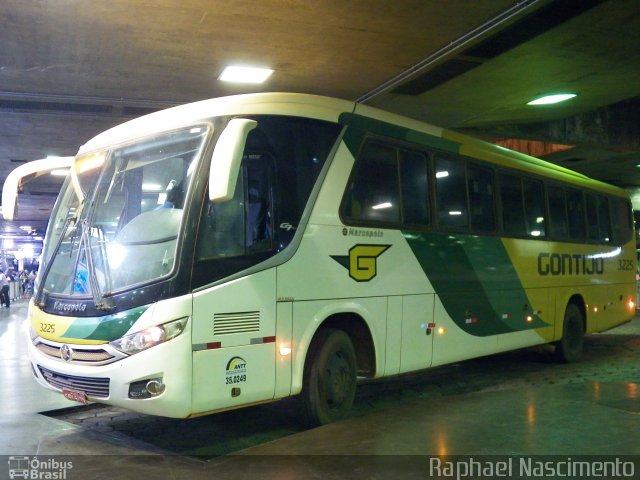 Empresa Gontijo de Transportes 3225 na cidade de Belo Horizonte, Minas Gerais, Brasil, por Raphael Nascimento. ID da foto: 3140480.