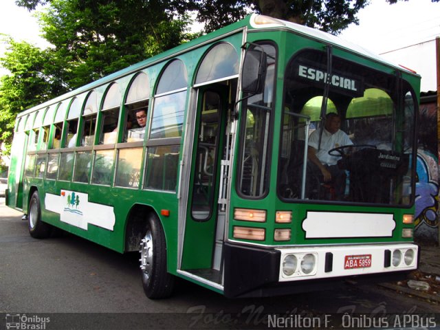 Ônibus Particulares 5859 na cidade de São Paulo, São Paulo, Brasil, por Nerilton F.  ônibus. ID da foto: 3142892.