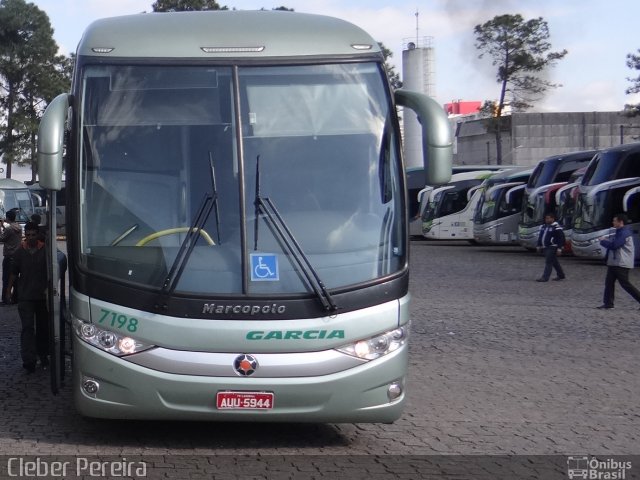 Viação Garcia 7198 na cidade de Curitiba, Paraná, Brasil, por Cleber Luiz Pereira. ID da foto: 3144481.