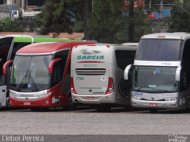 Viação Garcia 7706 na cidade de Curitiba, Paraná, Brasil, por Cleber Luiz Pereira. Número da foto: #3144547.