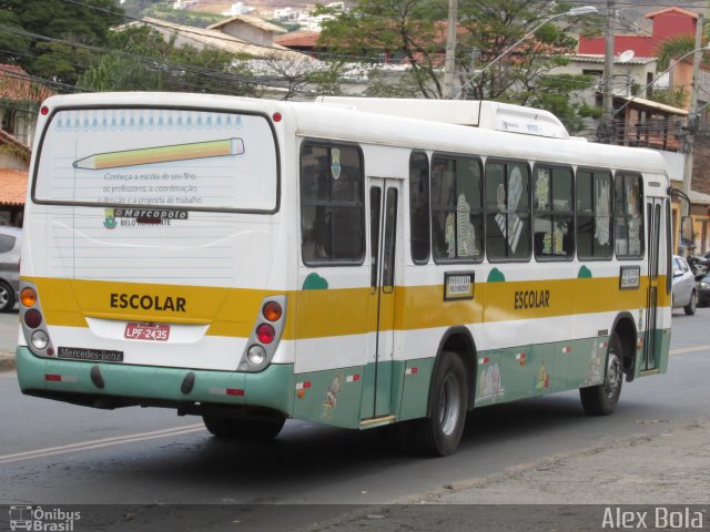 Escolares 801 na cidade de Belo Horizonte, Minas Gerais, Brasil, por Alex Bola. ID da foto: 3146041.