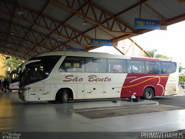 Viação São Bento Ribeirão Preto 11080 na cidade de Uberaba, Minas Gerais, Brasil, por Alexandre Rodrigo. Número da foto: #3150709.