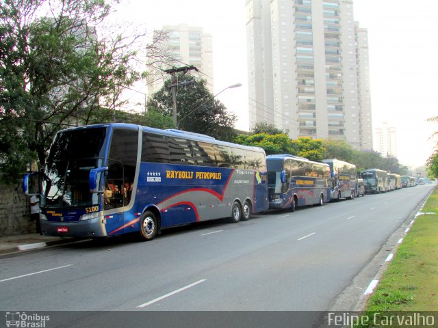 Raybollt Turismo 5100 na cidade de São Paulo, São Paulo, Brasil, por Felipe Carvalho. ID da foto: 3150648.