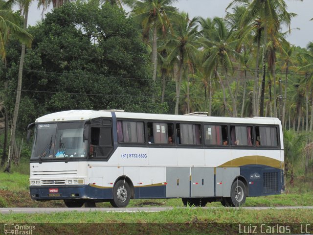 Ônibus Particulares 107 na cidade de Igarassu, Pernambuco, Brasil, por Luiz Carlos de Santana. ID da foto: 3155010.