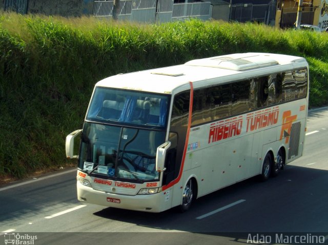 Ribeiro Turismo 2212 na cidade de Belo Horizonte, Minas Gerais, Brasil, por Adão Raimundo Marcelino. ID da foto: 3161116.