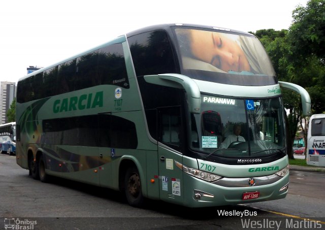 Viação Garcia 7107 na cidade de Curitiba, Paraná, Brasil, por Weslley Martins. ID da foto: 3159969.