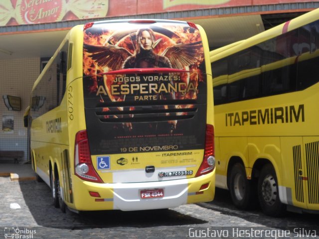 Viação Itapemirim 60795 na cidade de Manhuaçu, Minas Gerais, Brasil, por Gustavo Hestereque Silva. Número da foto: #3162592.