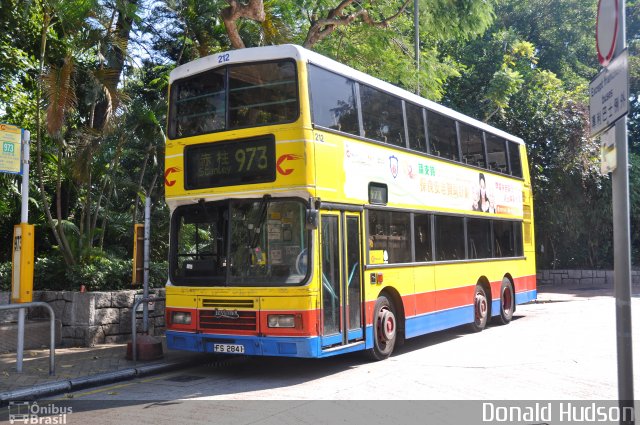 Citybus Hong Kong 212 na cidade de Hong Kong, China, por Donald Hudson. Número da foto: #3170004.