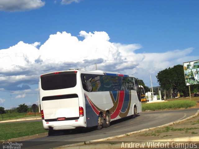 Arte Transportes e Turismo 2478 na cidade de Pirapora, Minas Gerais, Brasil, por Andrew Campos. Número da foto: #3171167.