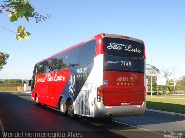 Expresso São Luiz 7140 na cidade de Brasília, Distrito Federal, Brasil, por Wendel Hermenegildo Alves. Número da foto: #3170876.