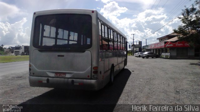 Ônibus Particulares ex-GL053 na cidade de Campo Largo, Paraná, Brasil, por Herik Ferreira da Silva. ID da foto: 3170091.