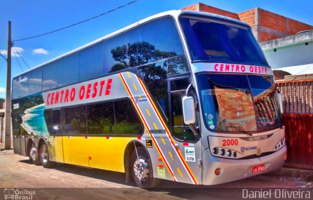 Centro Oeste Turismo 2000 na cidade de Carmo do Cajuru, Minas Gerais, Brasil, por Daniel Oliveira. Número da foto: #3170958.