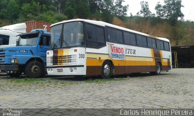 Dirgetur 300 na cidade de João Neiva, Espírito Santo, Brasil, por Carlos Henrique Pereira. Número da foto: #3174838.