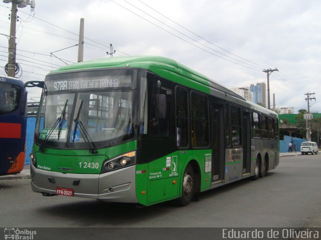 Viação Gato Preto 1 2430 na cidade de São Paulo, São Paulo, Brasil, por Eduardo de Oliveira. Número da foto: #3113838.