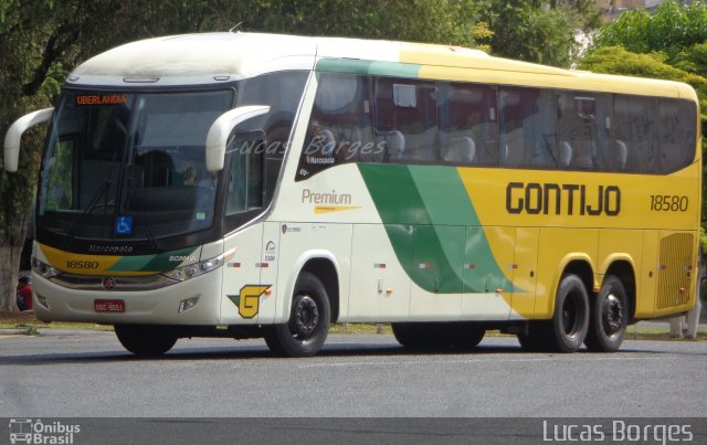 Empresa Gontijo de Transportes 18580 na cidade de Araxá, Minas Gerais, Brasil, por Lucas Borges . Número da foto: #3113836.