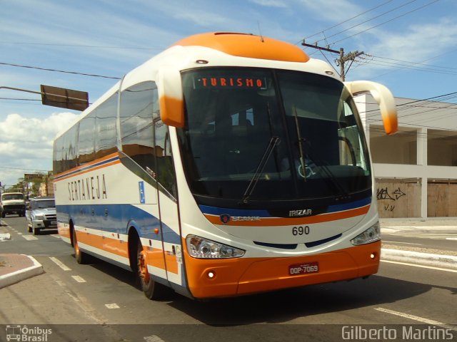 Viação Sertaneja 690 na cidade de Serra, Espírito Santo, Brasil, por Gilberto Martins. Número da foto: #3114104.