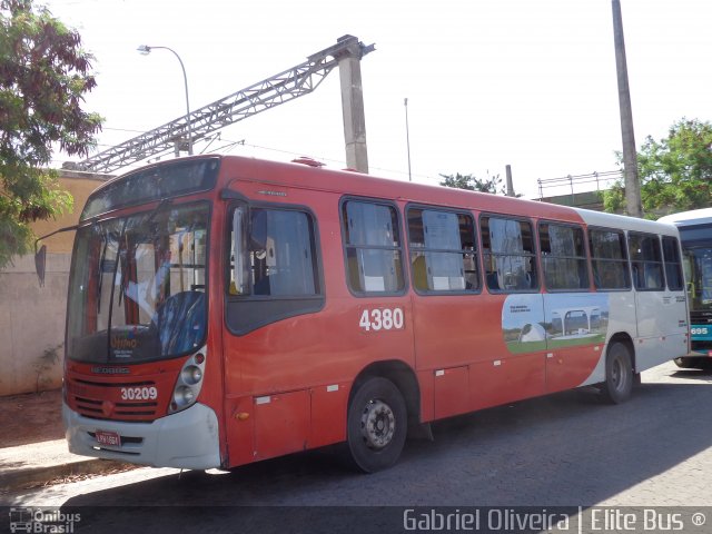 Expresso Luziense > Territorial Com. Part. e Empreendimentos 30209 na cidade de Belo Horizonte, Minas Gerais, Brasil, por Gabriel Oliveira. Número da foto: #3114911.