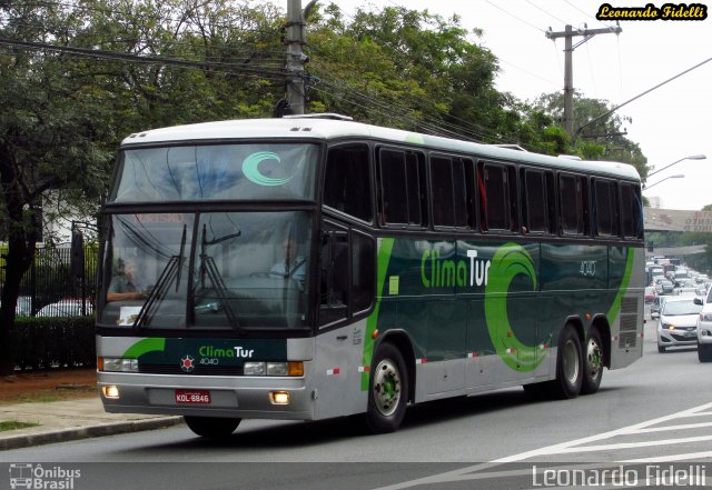 Clima Tur 4040 na cidade de São Paulo, São Paulo, Brasil, por Leonardo Fidelli. Número da foto: #3120056.
