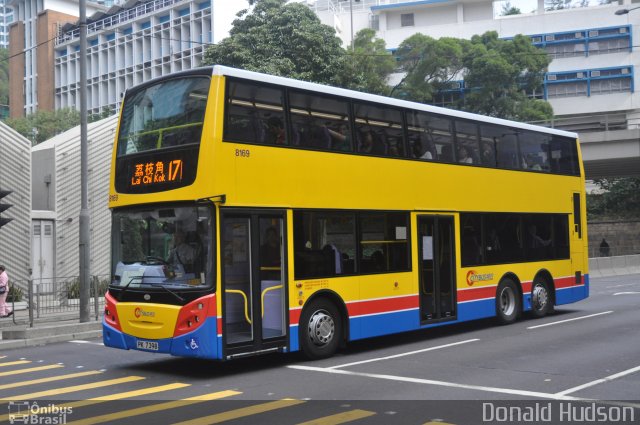 Citybus Hong Kong 8169 na cidade de Hong Kong, China, por Donald Hudson. Número da foto: #3120138.