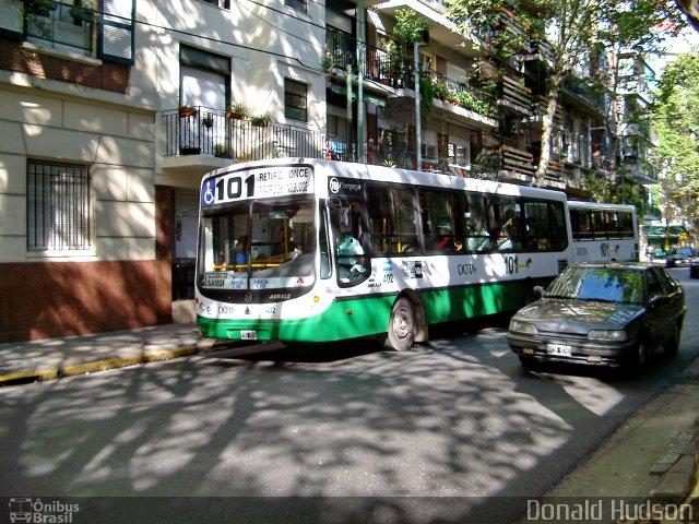Dota 402 na cidade de Buenos Aires, Argentina, por Donald Hudson. Número da foto: #3122729.