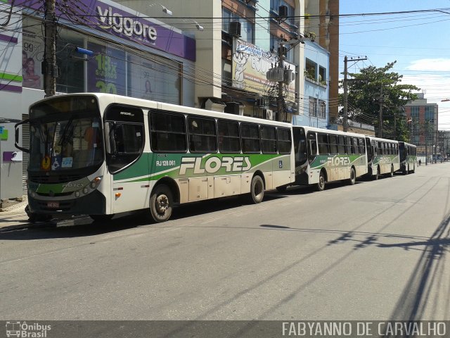 Transportes Flores RJ 128.061 na cidade de Nova Iguaçu, Rio de Janeiro, Brasil, por Fabiano Magalhaes. Número da foto: #3123568.