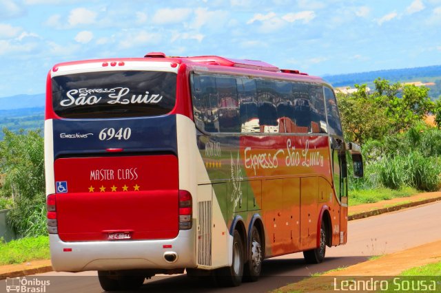 Expresso São Luiz 6940 na cidade de Rondonópolis, Mato Grosso, Brasil, por [Leandro Sousa]. Número da foto: #3200720.