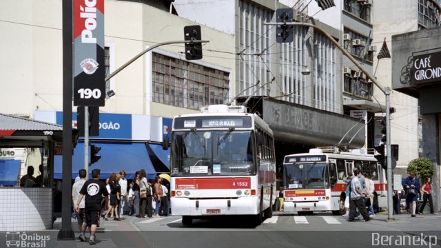 SPBus Transportes Coletivos 4 1552 na cidade de São Paulo, São Paulo, Brasil, por Caio  Takeda. Número da foto: #3206462.