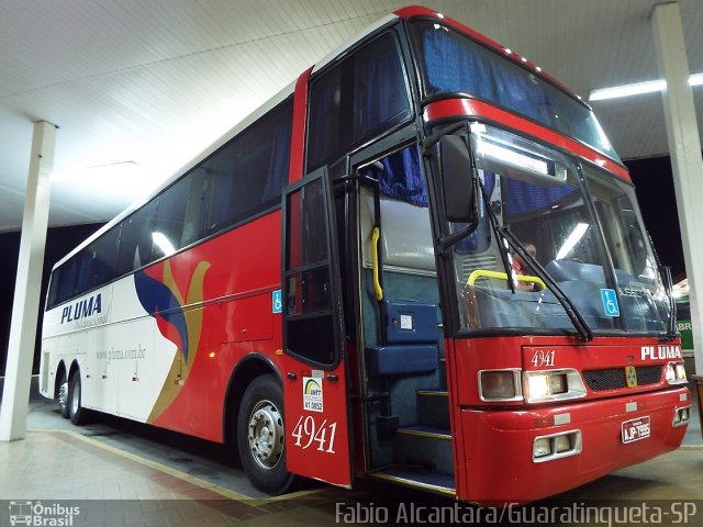 Pluma Conforto e Turismo 4941 na cidade de Guaratinguetá, São Paulo, Brasil, por Fabio Alcantara. ID da foto: 3212997.