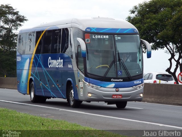 Viação Cometa 12254 na cidade de Lorena, São Paulo, Brasil, por Joao Gilberto. Número da foto: #3216635.