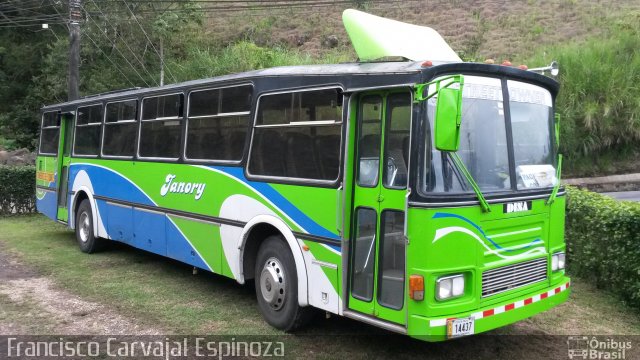 Ônibus Particulares SJB 14437 na cidade de , por Francisco Carvajal Espinoza. ID da foto: 3219700.