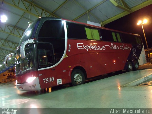 Expresso São Luiz 7530 na cidade de Uberaba, Minas Gerais, Brasil, por Allen Maximiliano. Número da foto: #3223400.