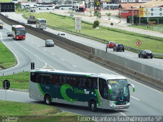 Clima Tur 4010 na cidade de Aparecida, São Paulo, Brasil, por Fabio Alcantara. Número da foto: #3232665.