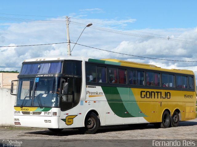 Empresa Gontijo de Transportes 15490 na cidade de Salinas, Minas Gerais, Brasil, por Fernando Reis. ID da foto: 3230817.