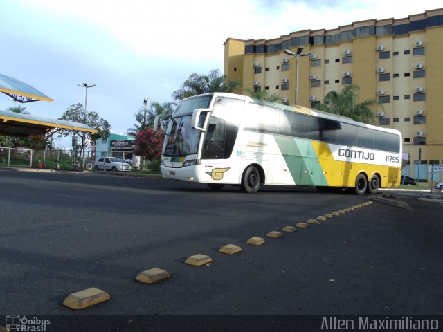 Empresa Gontijo de Transportes 11795 na cidade de Uberaba, Minas Gerais, Brasil, por Allen Maximiliano. ID da foto: 3233383.