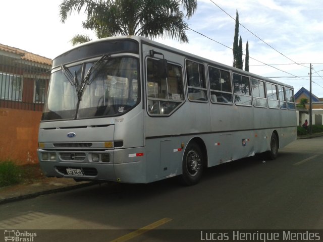 Ônibus Particulares 0418 na cidade de Guarapuava, Paraná, Brasil, por Lucas Henrique Mendes. Número da foto: #3238532.