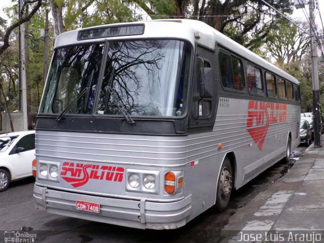 Locadora Sansil Tur 7408 na cidade de Curitiba, Paraná, Brasil, por Jose Luis Araujo. Número da foto: #3237657.