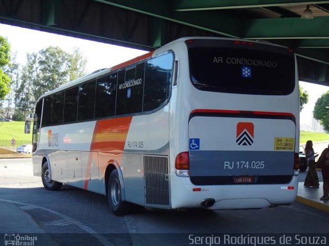 Viação Cidade do Aço RJ 174.025 na cidade de Resende, Rio de Janeiro, Brasil, por Sergio Rodrigues de Souza. Número da foto: #3241736.