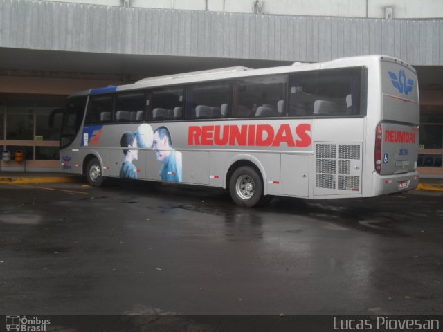 Reunidas Transportes Coletivos 25214 na cidade de Francisco Beltrão, Paraná, Brasil, por Lucas Piovesan. Número da foto: #3247104.