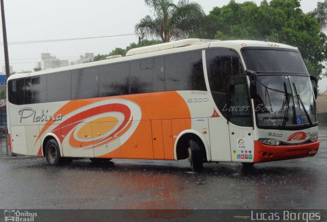 Viação Platina 8300 na cidade de Uberaba, Minas Gerais, Brasil, por Lucas Borges . Número da foto: #3246760.
