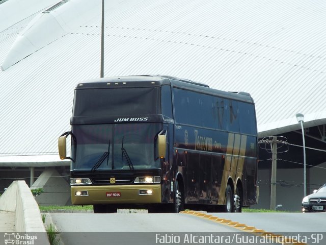 Transportadora Turística Tecnovan 5000 na cidade de Aparecida, São Paulo, Brasil, por Fabio Alcantara. Número da foto: #3251327.